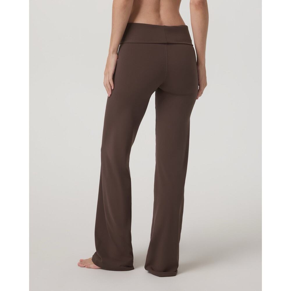 Vuori Women AllTheFeels Java High Rise Foldover Flared Leggings Sz L Stretch Yog - Picture 15 of 16